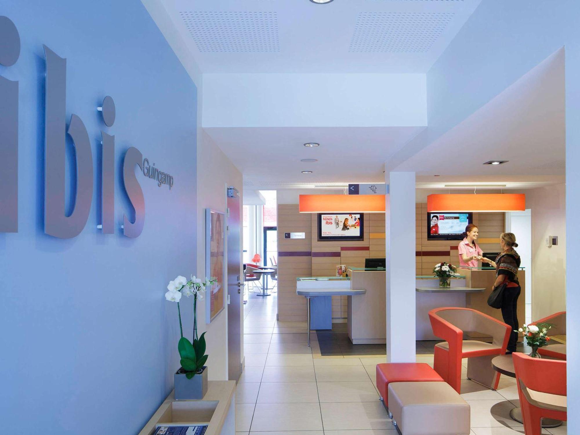 Hotel Ibis Guingamp Coeur De Bretagne Ploumagoar Exterior foto